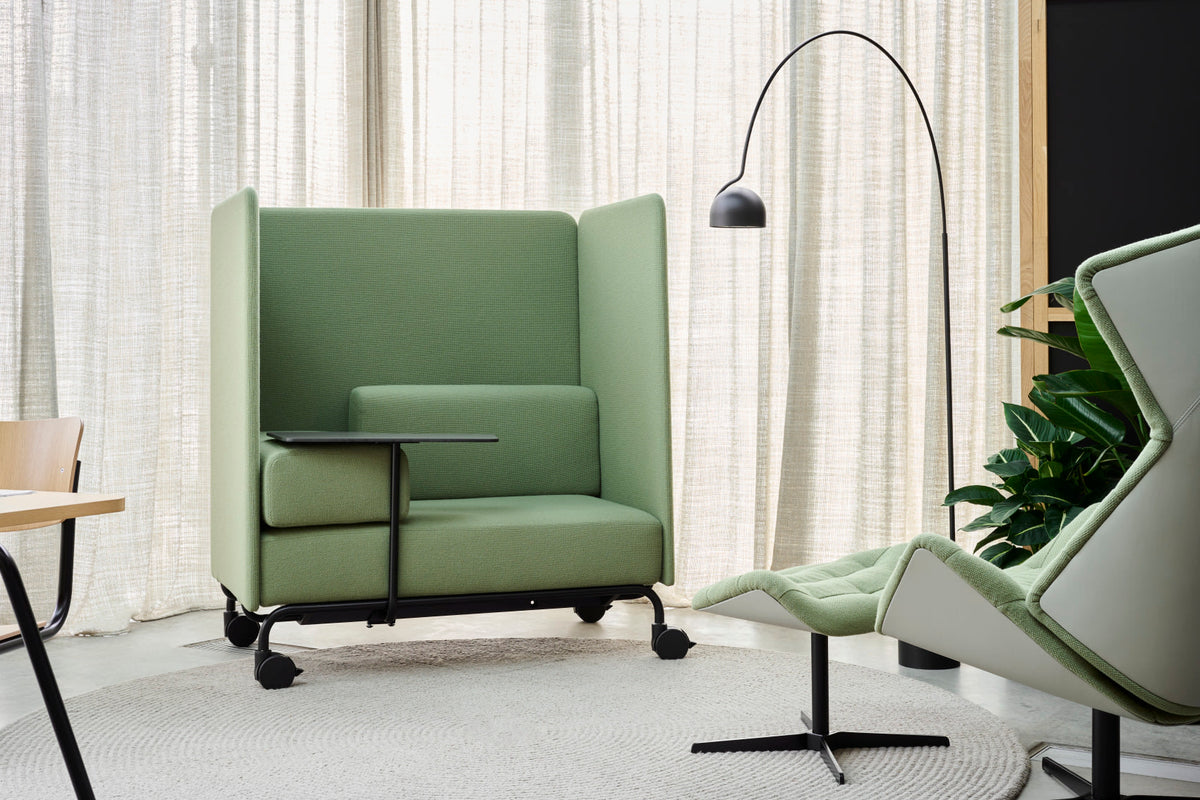 Thonet S 5001 med panel i grønt stoff