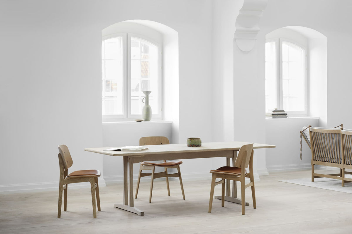 Fredericia Søborg Wood base Chair setepolstret. Velg tekstil og treverk