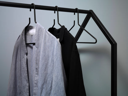 Essem Design Clothing House klesstativ