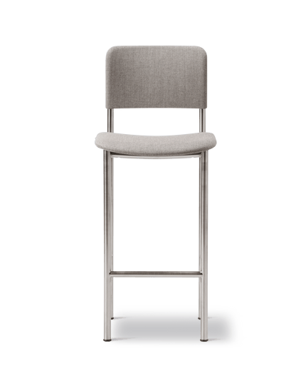 Fredericia Plan Barstool fullpolstret. Velg tekstil og understell.