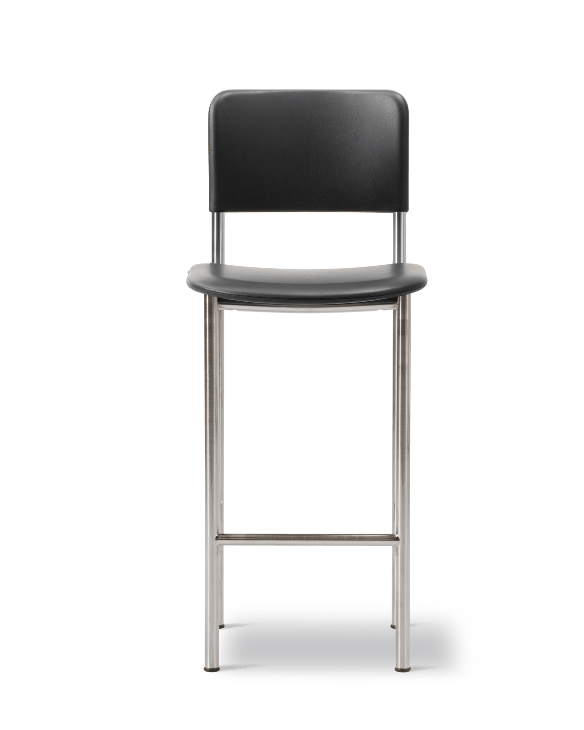 Fredericia Plan Barstool fullpolstret. Velg tekstil og understell.