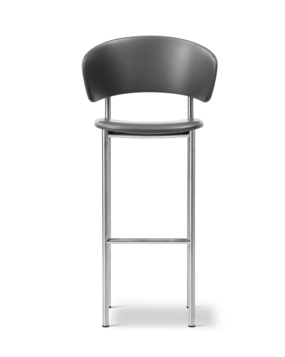 Fredericia Plan Arm Barstool fullpolstret. Velg tekstil og understell.
