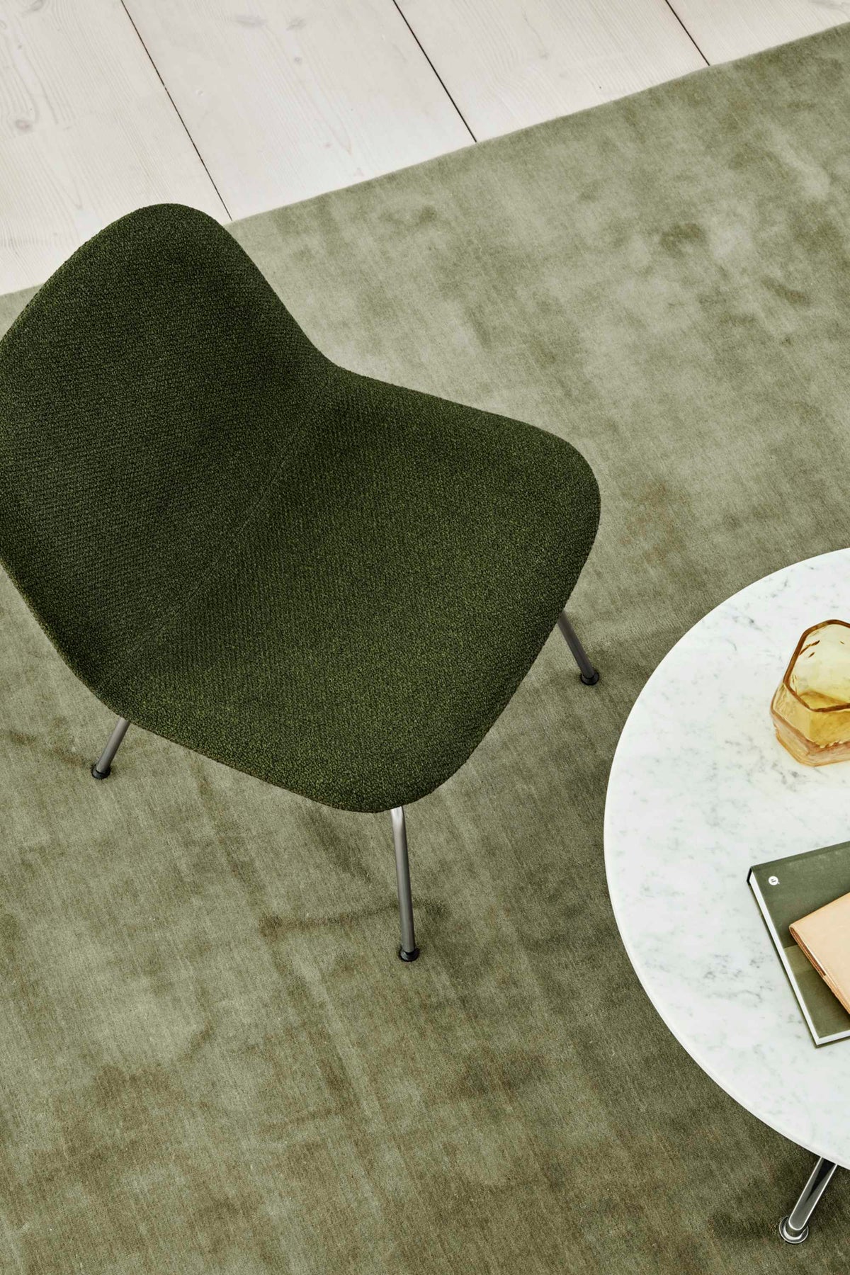 Fredericia Eyes Lounge 4 Leg Chair firbent rørstell. Velg tekstil og understell