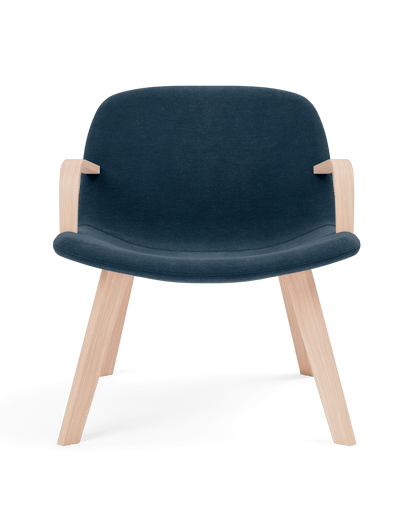 Fredericia Eyes Lounge Wood Armchair trestell. Velg tekstil og treverk