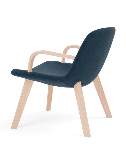 Fredericia Eyes Lounge Wood Armchair trestell. Velg tekstil og treverk