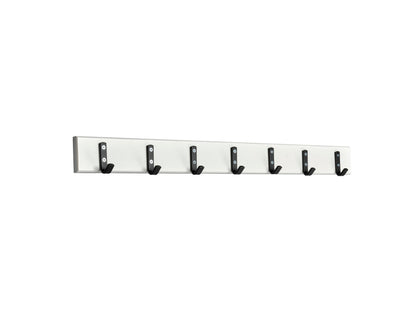Essem Design Kroklist 1 knaggrekke – sorte kroker. Velg farge og lengde.