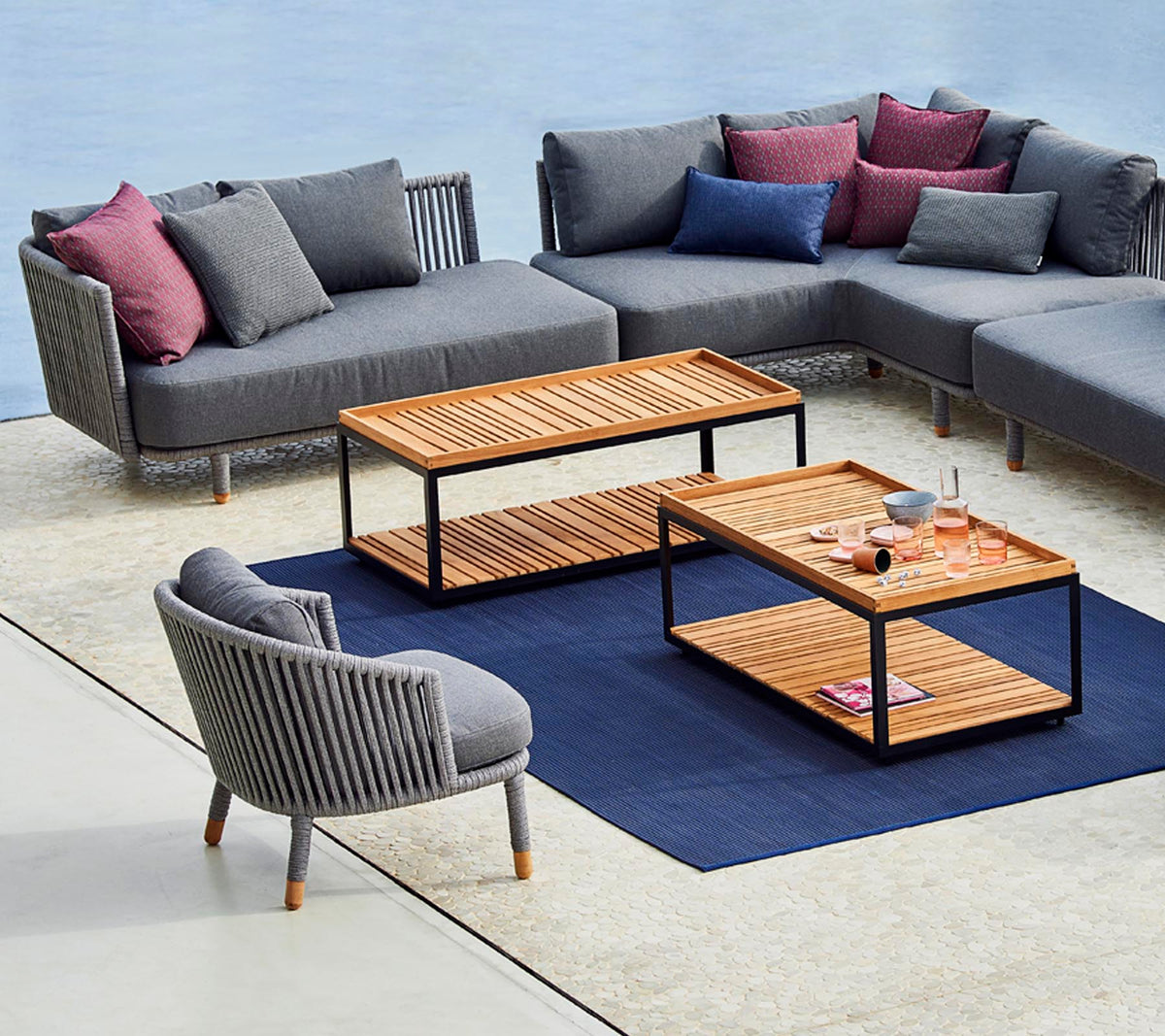 Cane-line Level sofabord 122×62 cm, lava grey aluminium – miljøbilde 2