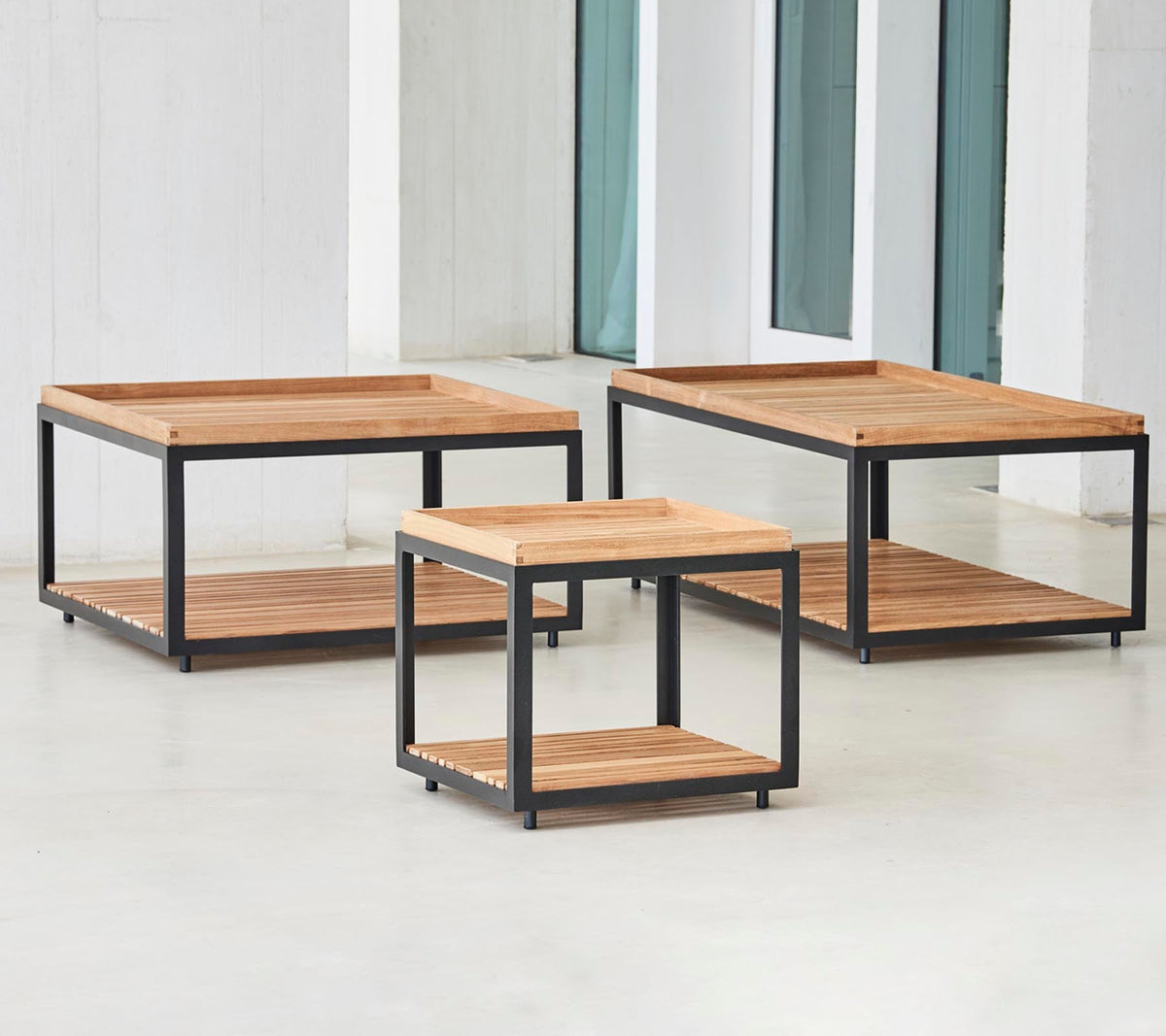 Cane-line Level sofabord 79×79 cm, lava grey aluminium – miljøbilde 1