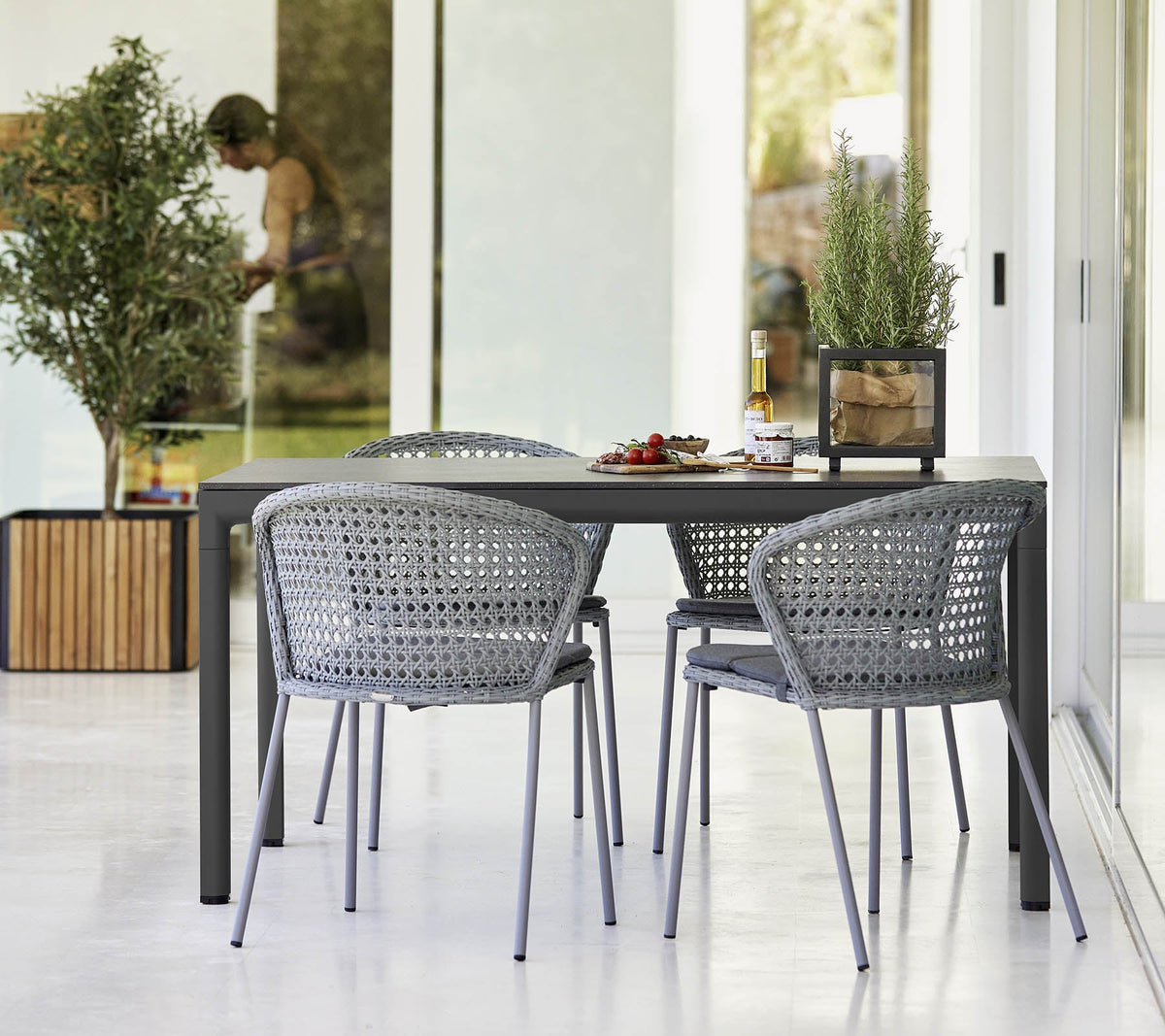 Cane-line Drop spisebord 200×100 cm – miljøbilde