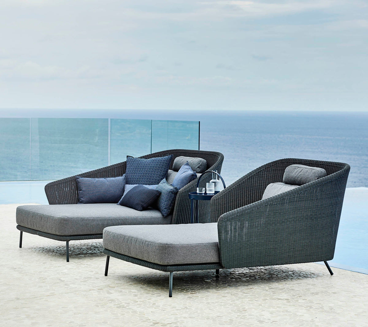 Cane-line Mega daybed høyre, graphite Weave m/grey AirTouch – miljøbilde 2