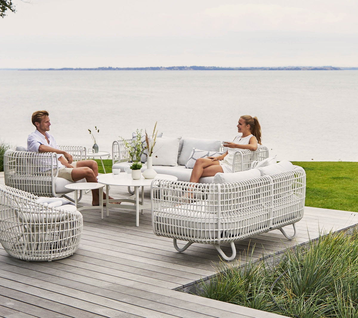 Cane-line Nest 2-seter sofa, Weave m/puter – miljøbilde 3