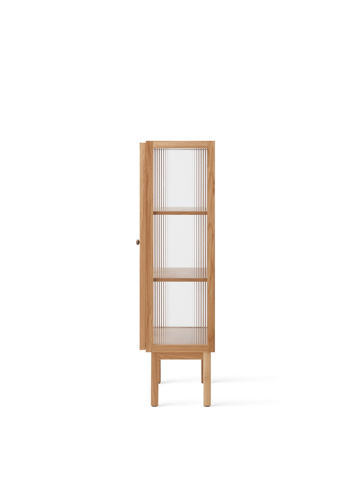 Audo Copenhagen Curiosity Cabinet vitrineskap. Velg modell