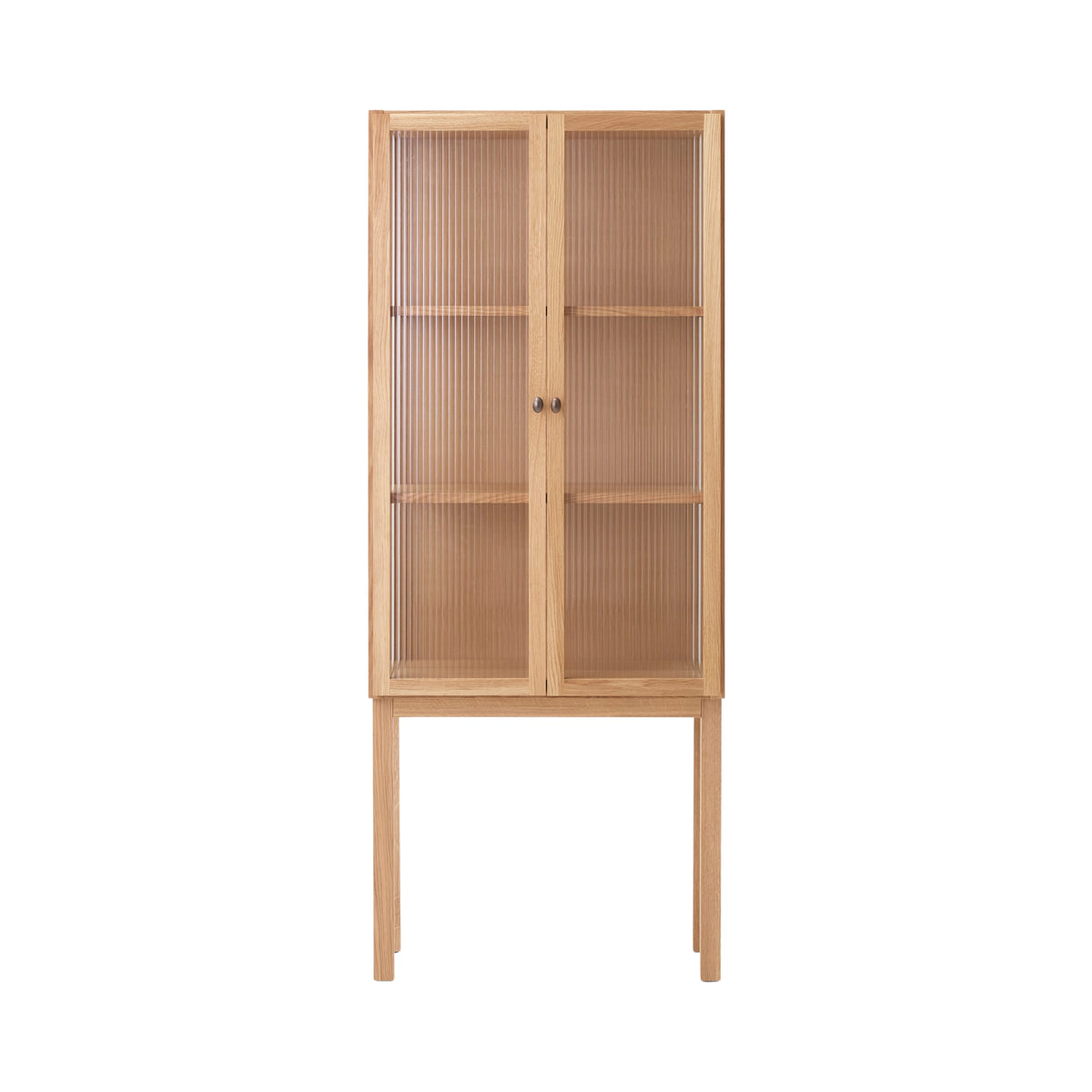Audo Copenhagen Curiosity Cabinet vitrineskap. Velg modell