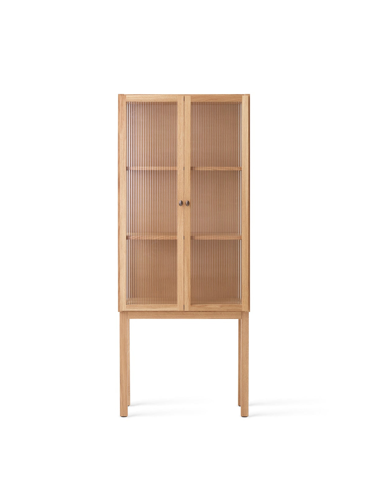 Audo Copenhagen Curiosity Cabinet vitrineskap. Velg modell
