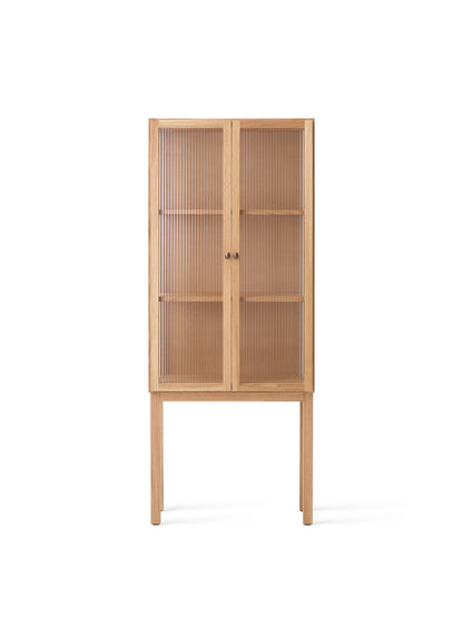 Audo Copenhagen Curiosity Cabinet vitrineskap. Velg modell