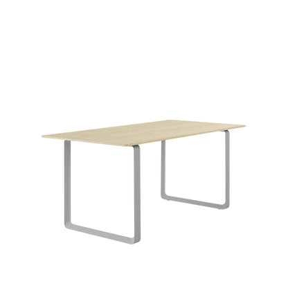 Muuto 70/70 spisebord. Velg størrelse og utførelse