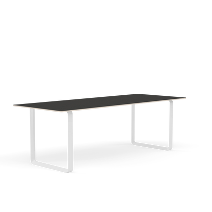 Muuto 70/70 spisebord. Velg størrelse og utførelse