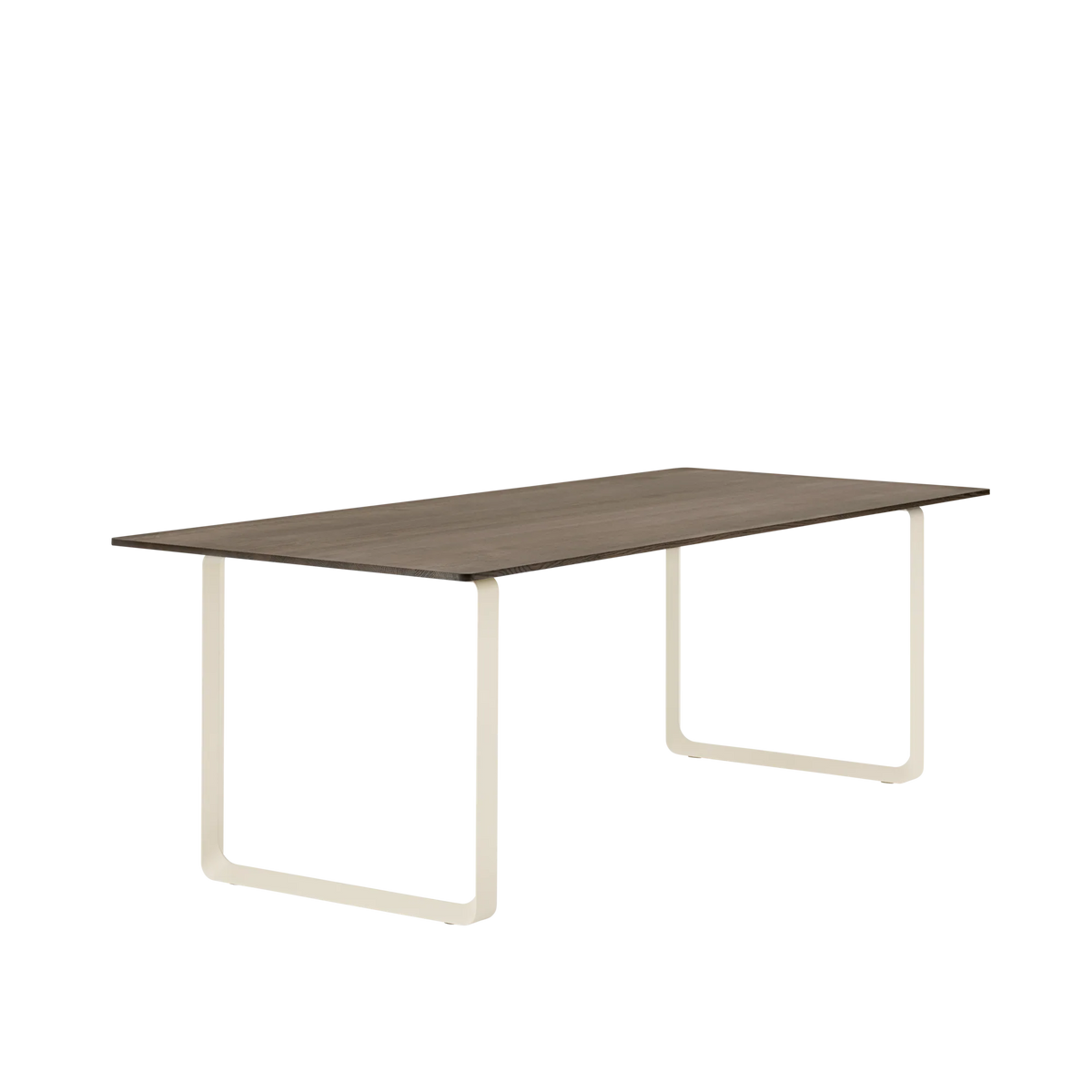 Muuto 70/70 spisebord. Velg størrelse og utførelse.