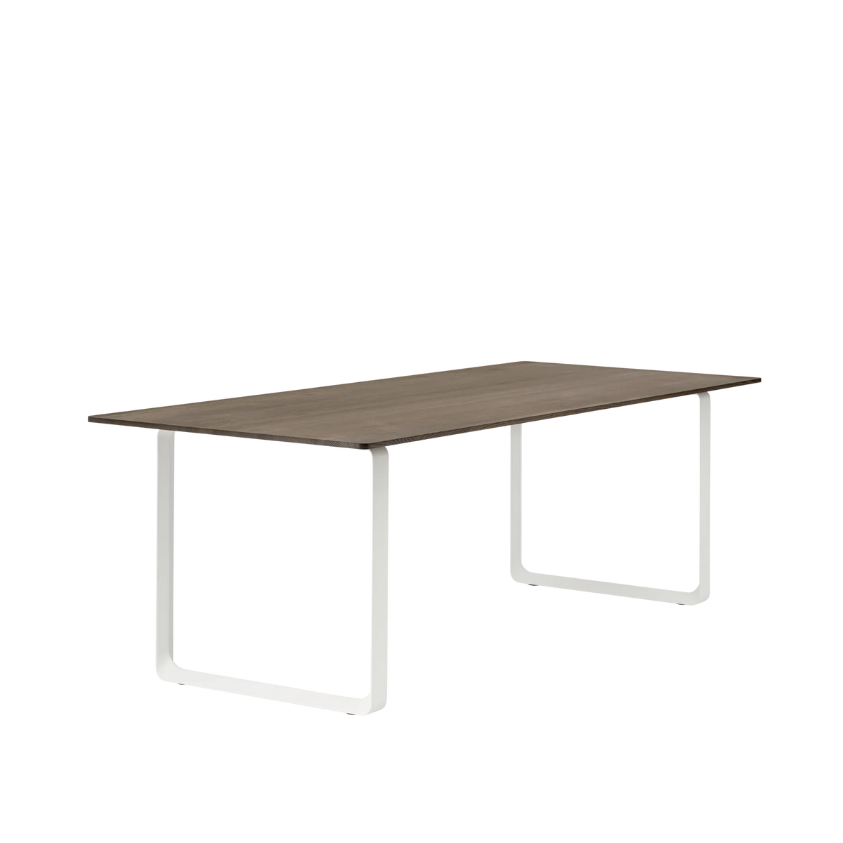 Muuto 70/70 spisebord. Velg størrelse og utførelse.
