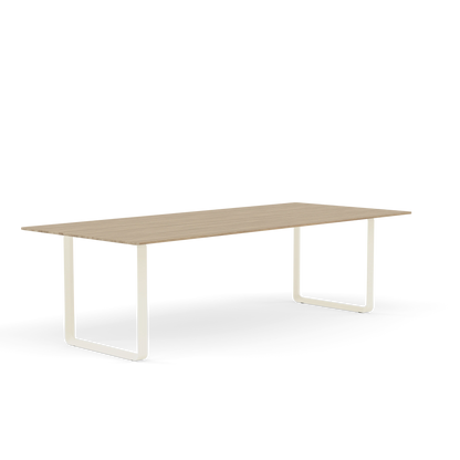 Muuto 70/70 spisebord. Velg størrelse og utførelse.