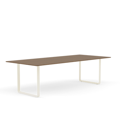Muuto 70/70 spisebord. Velg størrelse og utførelse.