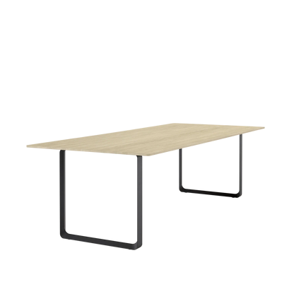 Muuto 70/70 spisebord. Velg størrelse og utførelse.