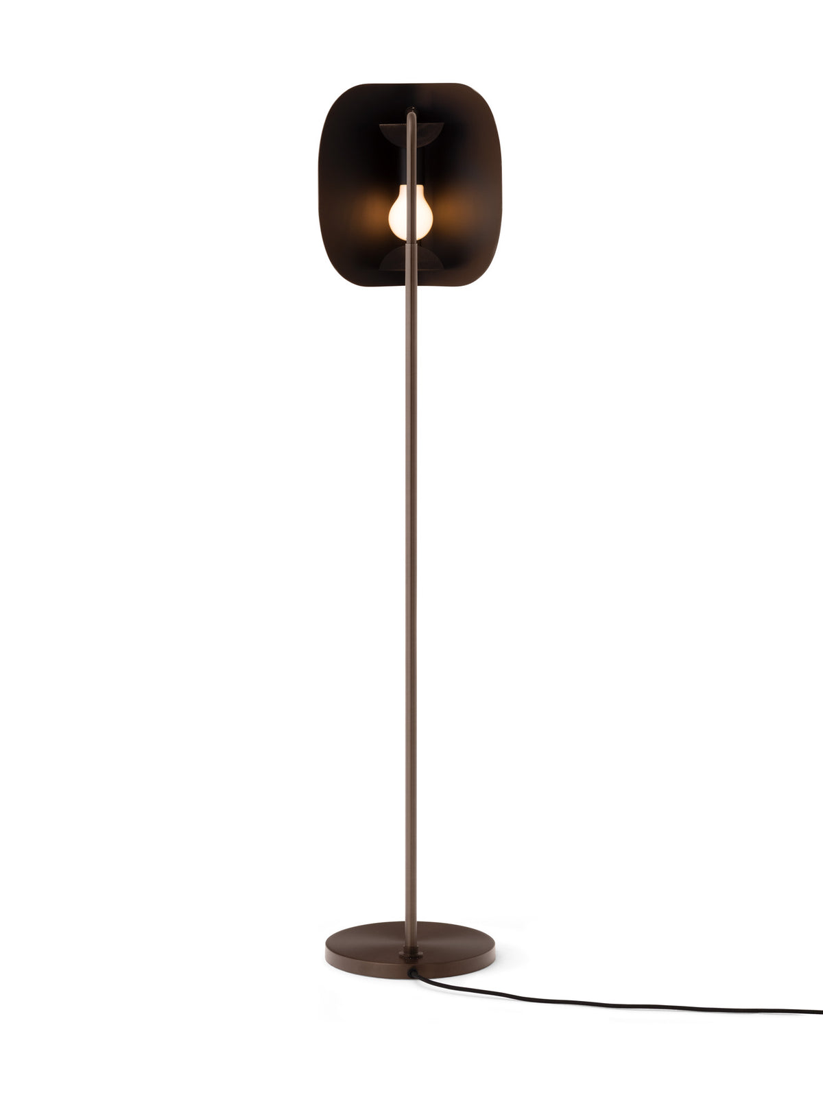 Audo Copenhagen Wing Floor Lamp gulvlampe. Velg farge