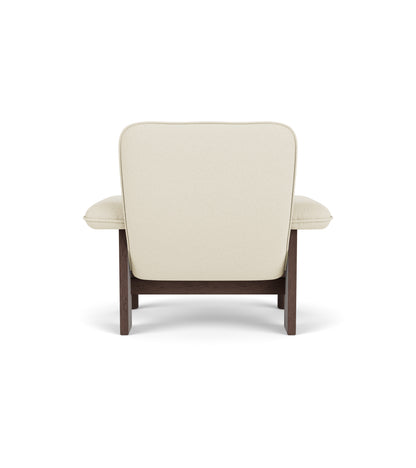 Audo Copenhagen Brasilia Lounge Chair lenestol, lav rygg. Velg tekstil og treverk