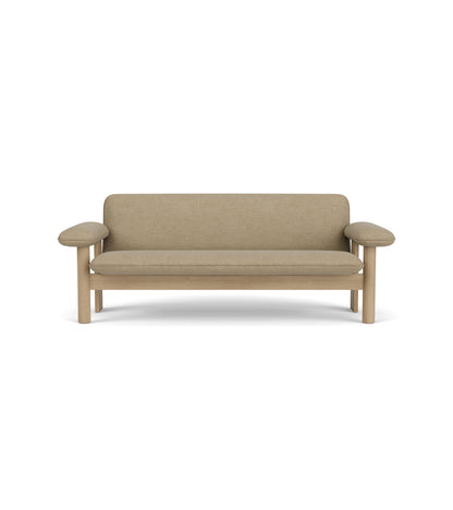 Audo Copenhagen Brasilia Sofa sofa. Velg tekstil og treverk