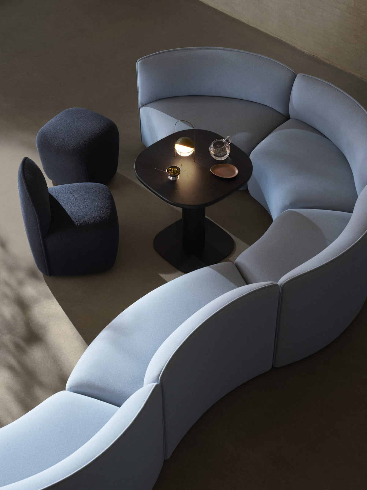 Wendelbo Panorama Dine modulsofa med Compact stol, puff og bord