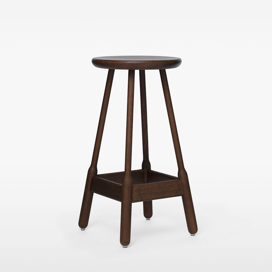Massproductions Albert barkrakk – Sittehøyde 74 cm / Valnøttbeiset bøk