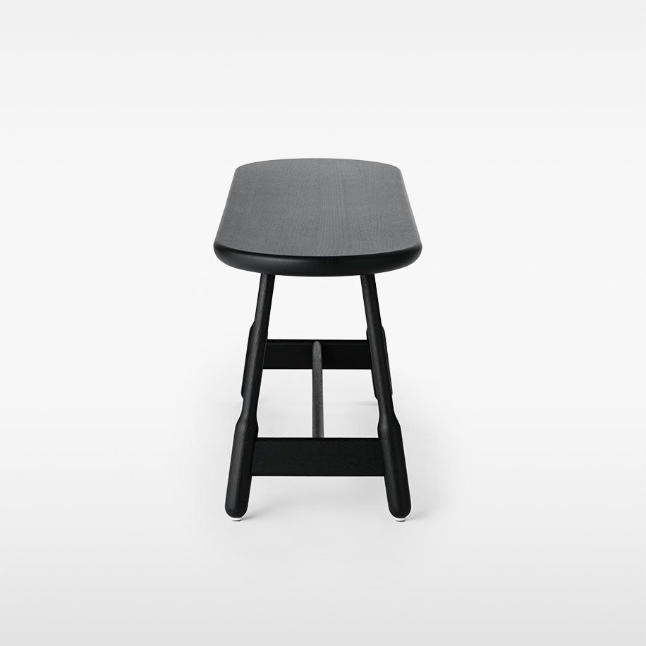 Massproductions Albert benk – L 110 cm / Svartbeiset ask