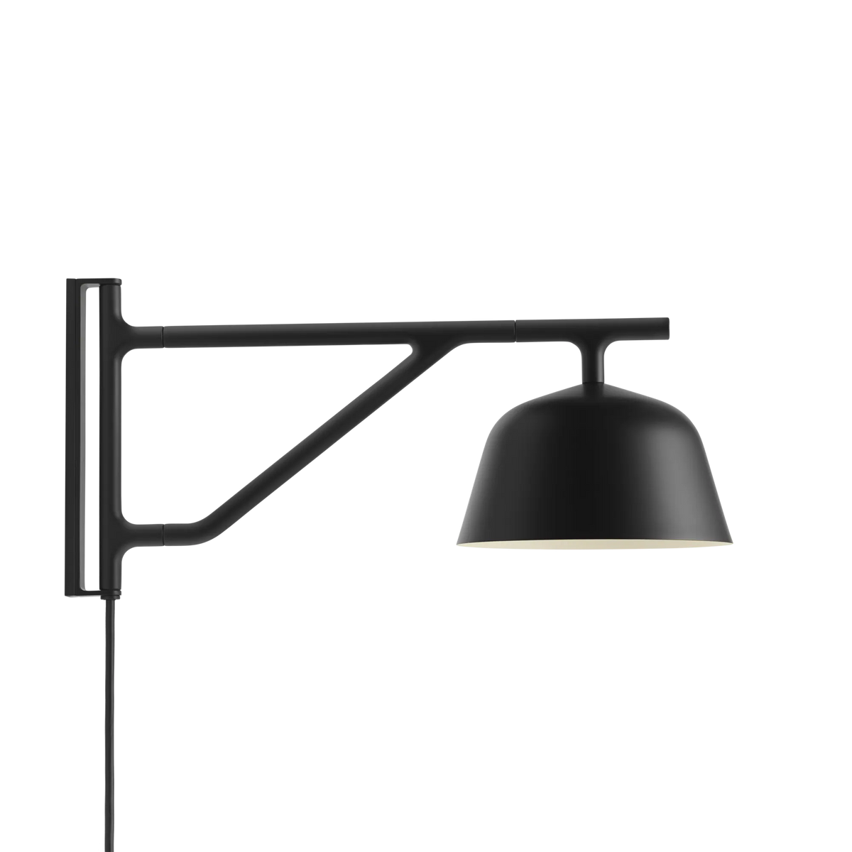 Muuto Ambit vegglampe. Velg farge