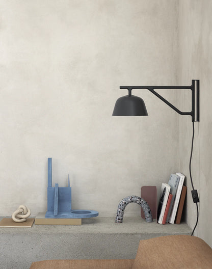 Muuto Compile bokstøtte. Velg farge