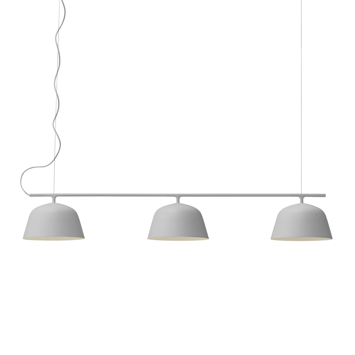 Muuto Ambit skinnelampe 126 cm. Velg farge