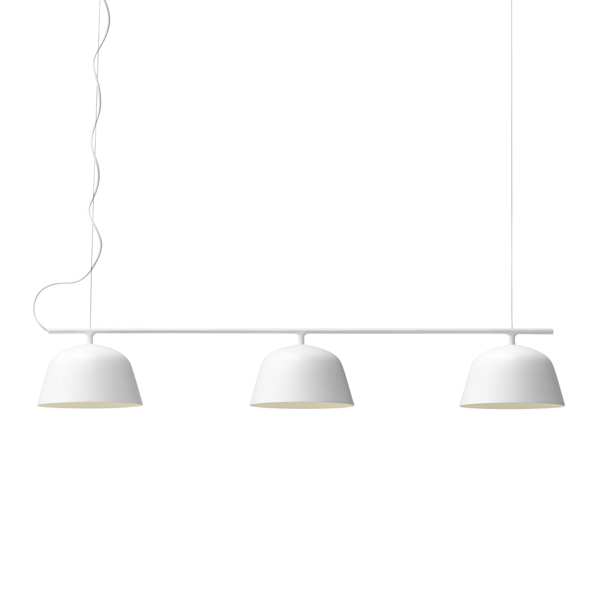 Muuto Ambit skinnelampe 126 cm. Velg farge