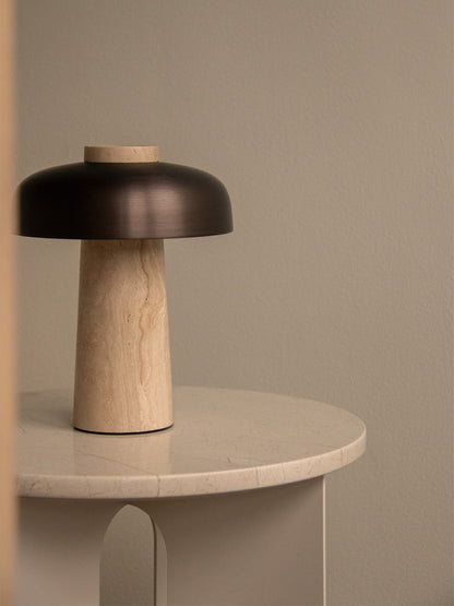Audo Copenhagen Reverse Portable Lamp oppladbar bordlampe