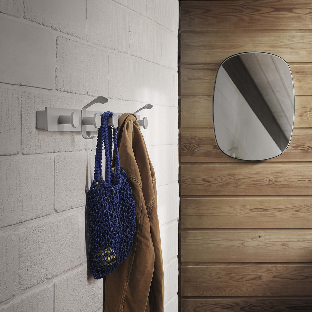Muuto Avail Coat Rack i ulike farger. Bestillingsvare.
