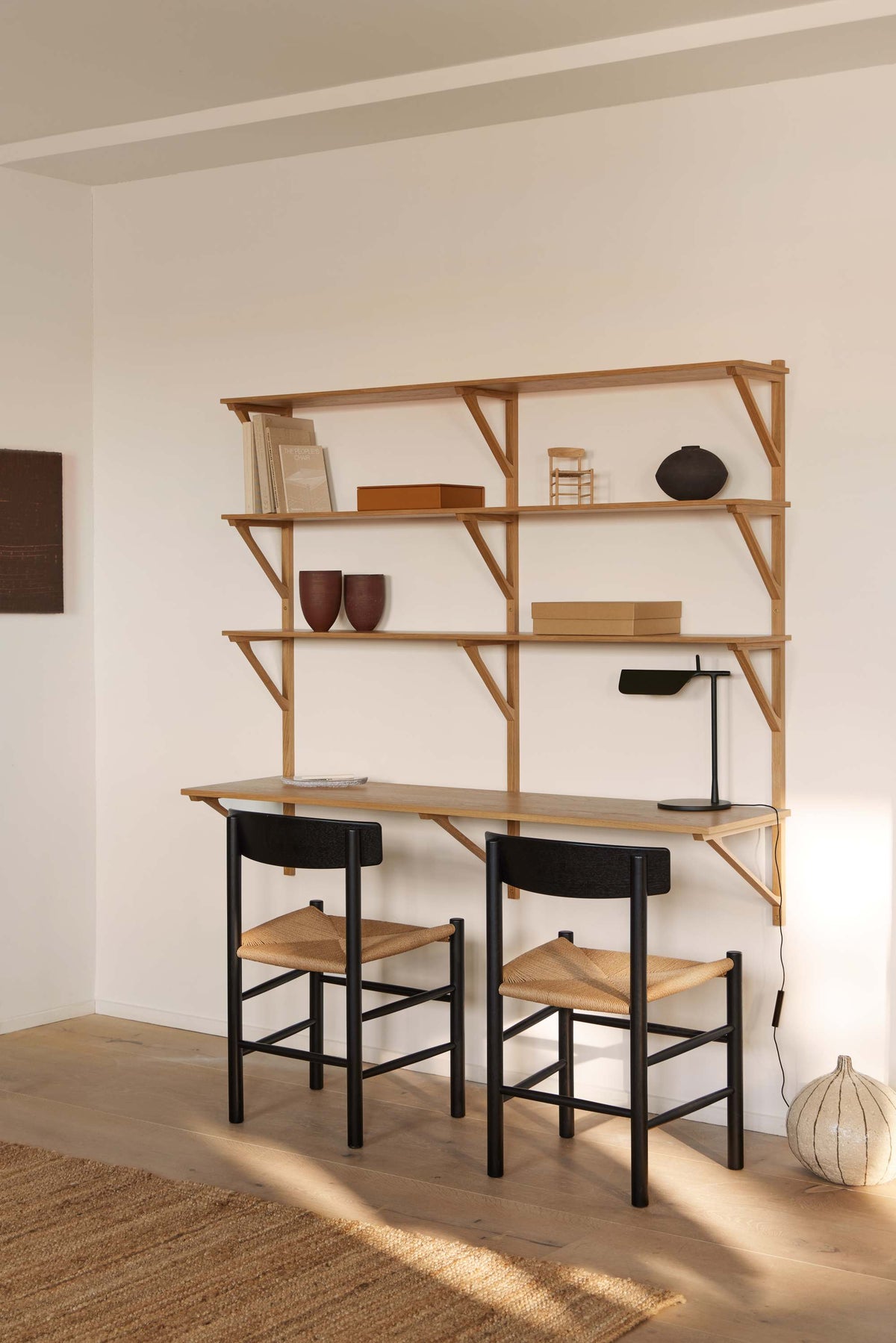 Fredericia BM29 Shelf 2 seksjoner, 3 hyller og skriveplate. Velg overflate