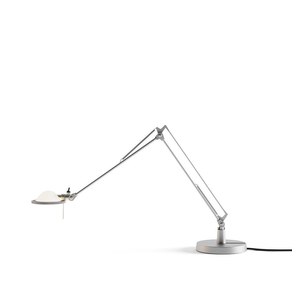Luceplan Berenice bordlampe, liten (armer 30+30 cm). Velg farge.