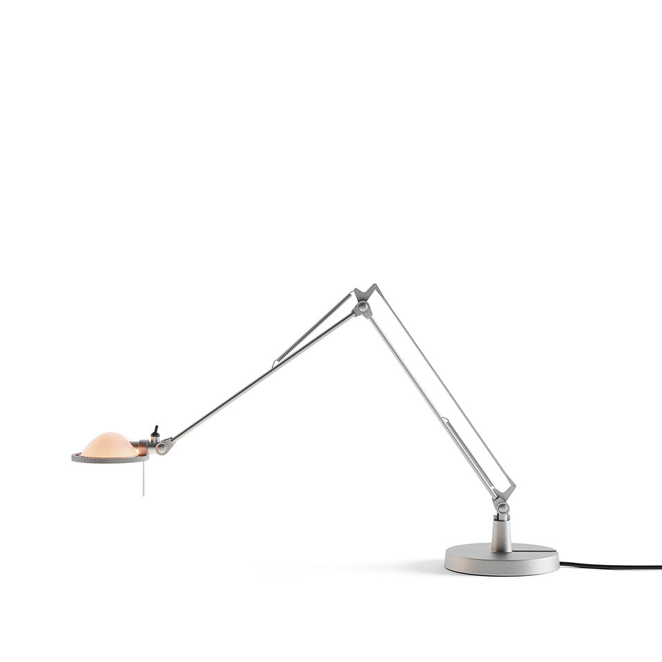 Luceplan Berenice bordlampe, liten (armer 30+30 cm). Velg farge.