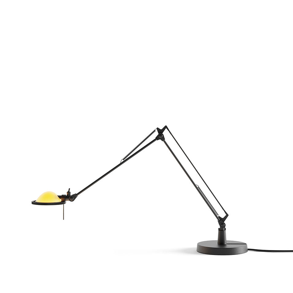 Luceplan Berenice bordlampe, liten (armer 30+30 cm). Velg farge.