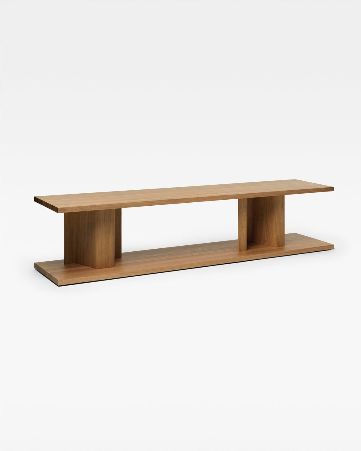 Massproductions Bit langt sidebord – Natur eik