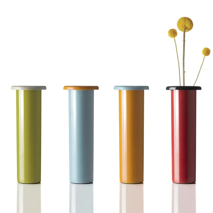 Magis Bouquet bordlampe med vase i oliven grønn.