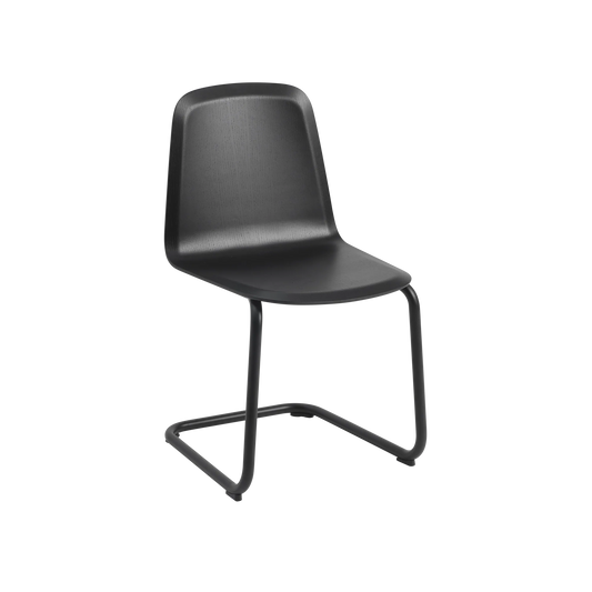 Muuto Brink stol med fribærende understell. Velg farge