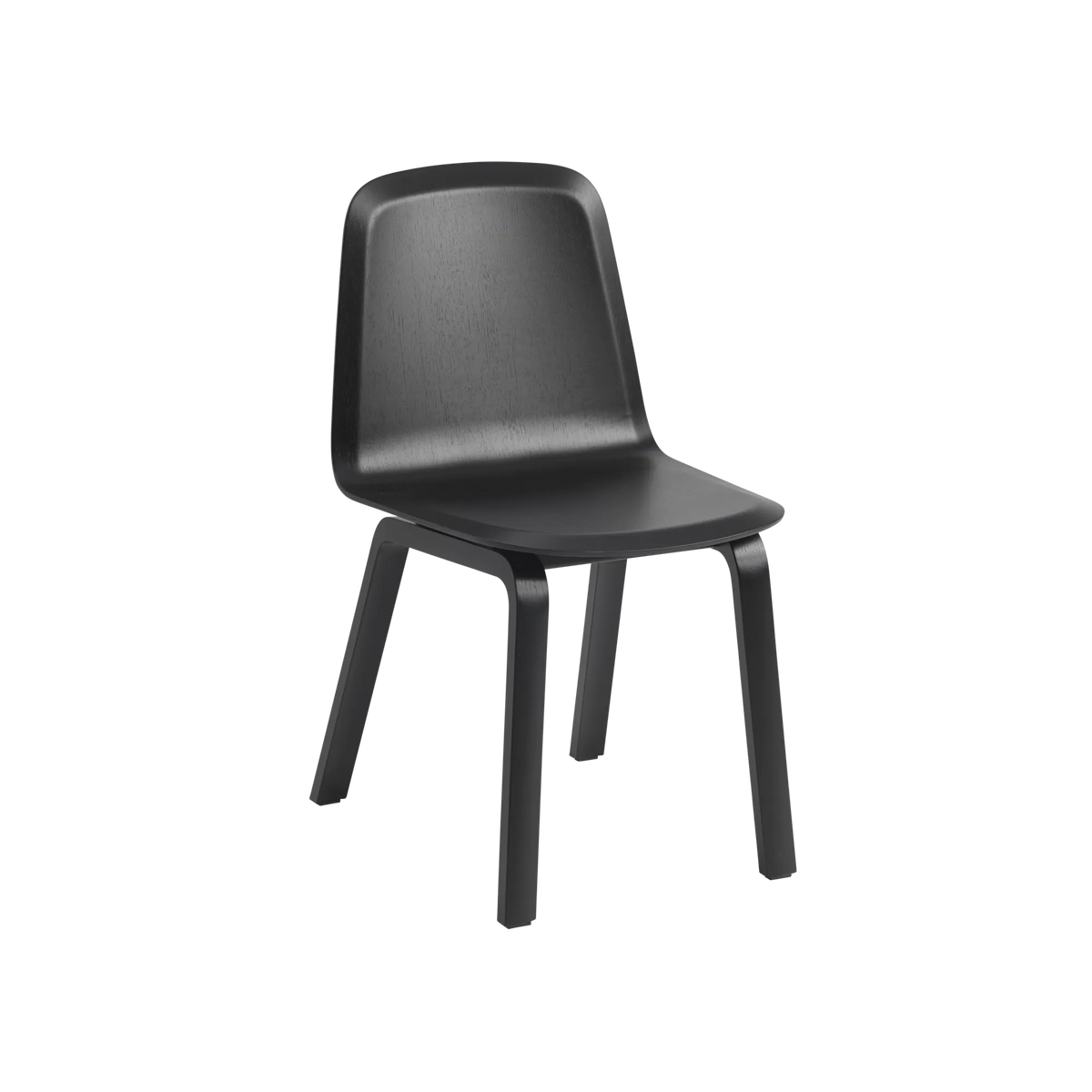 Muuto Brink stol med trebein. Velg farge