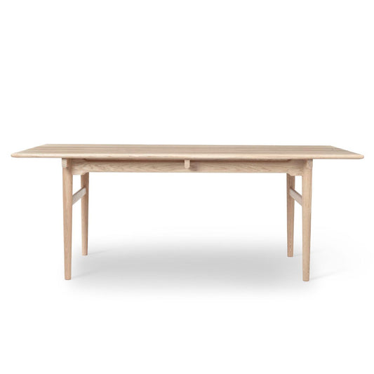 Carl Hansen CH327 spisebord. 190 x 95 cm. Såpet eik. Bestillingsvare.
