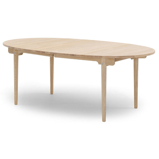 Carl Hansen spisebord CH338. 200 x 115 cm. Såpet eik. Bestillingsvare.