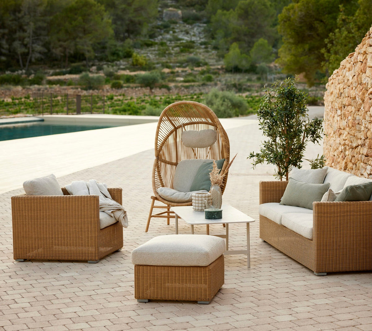 Cane-line Chester 3-seter sofa. Velg farge og putesett