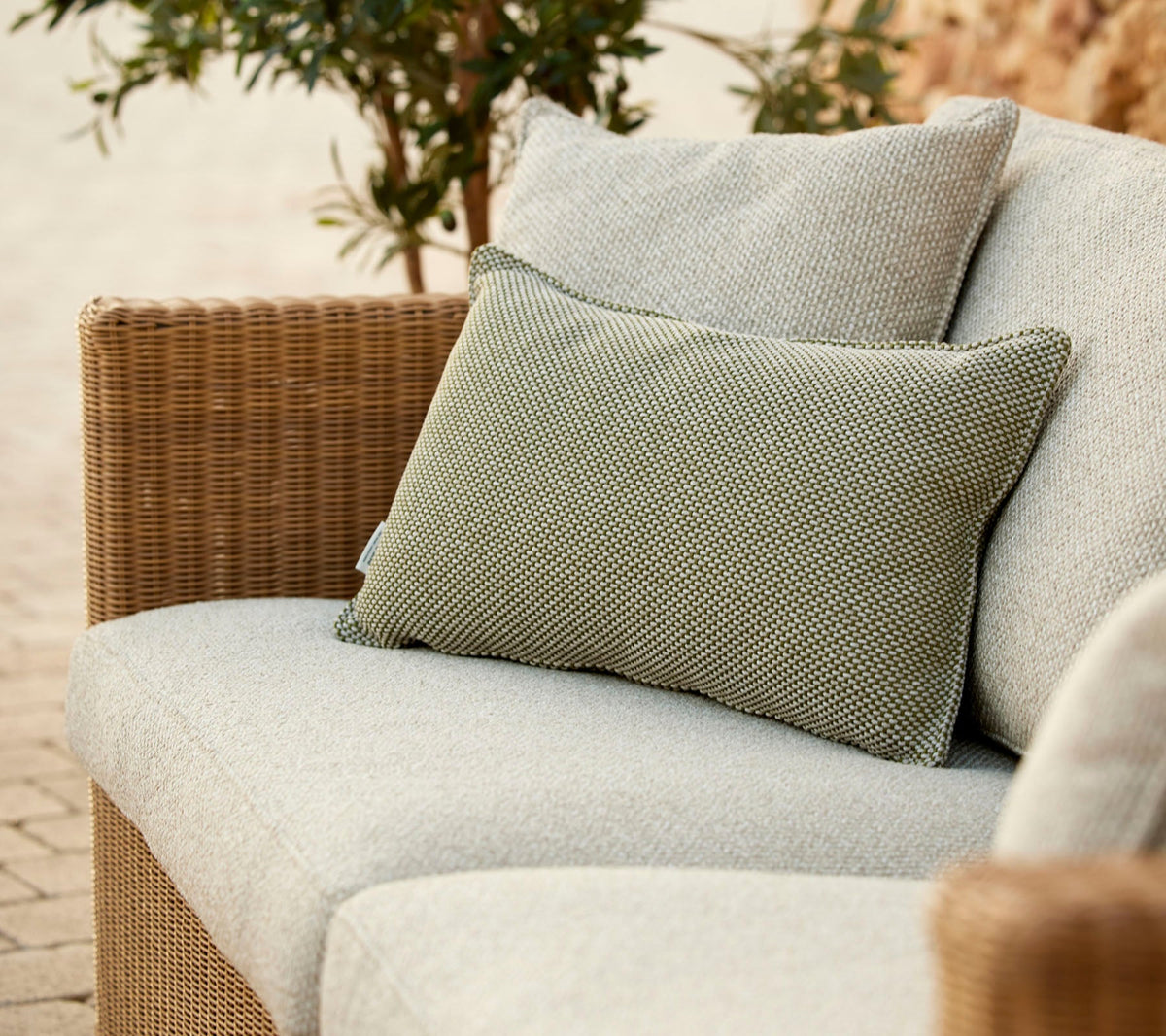 Cane-line Chester 3-seter sofa. Velg farge og putesett